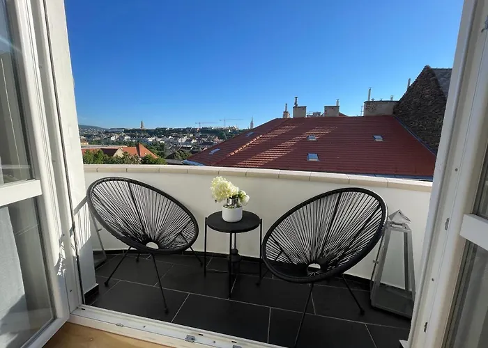 Budacastle Panoramic Luxurious Family Apt, Free Parking Included アパート *