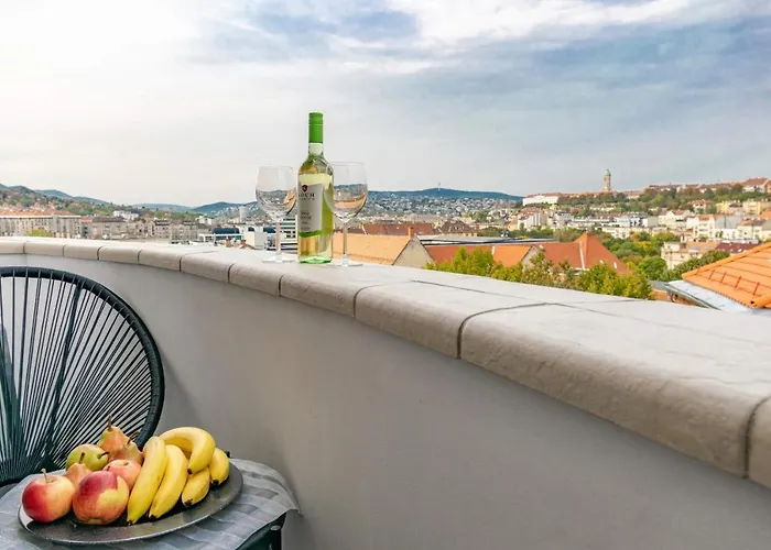Budacastle Panoramic Luxurious Family Apt, Free Parking Included ブダペスト