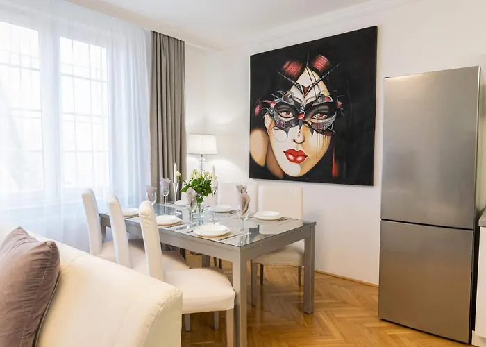 Budacastle Panoramic Luxurious Family Apt, Free Parking Included アパート