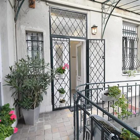 Apartment Budacastle Panoramic Luxurious Family Apt, Free Parking Included Budapest