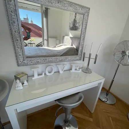 Budacastle Panoramic Luxurious Family Apt, Free Parking Included Apartment *