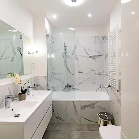 Budacastle Panoramic Luxurious Family Apt, Free Parking Included Apartment Budapest