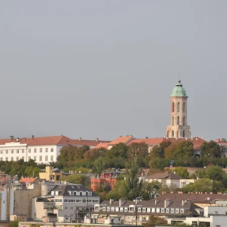 Budacastle Panoramic Luxurious Family Apt, Free Parking Included 부다페스트