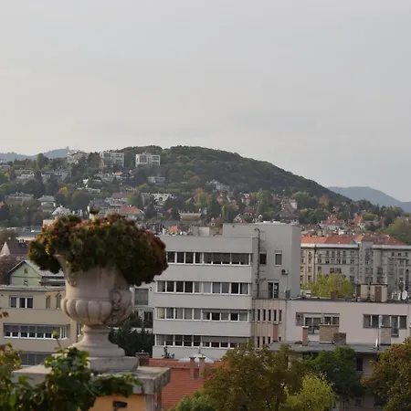 아파트 Budacastle Panoramic Luxurious Family Apt, Free Parking Included