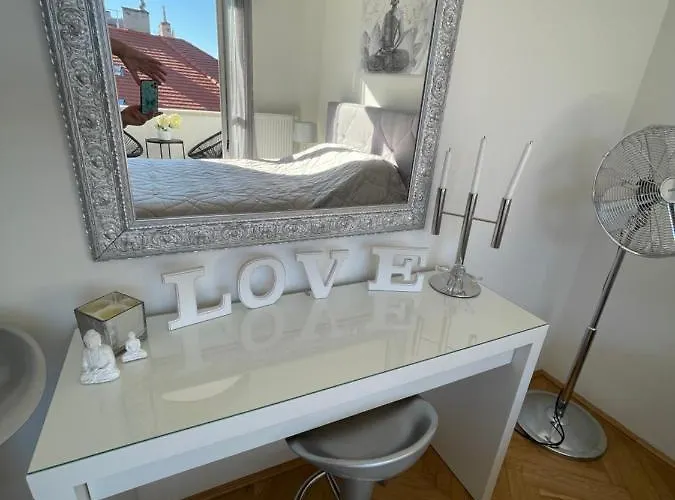 Budacastle Panoramic Luxurious Family Apt, Free Parking Included 아파트 *